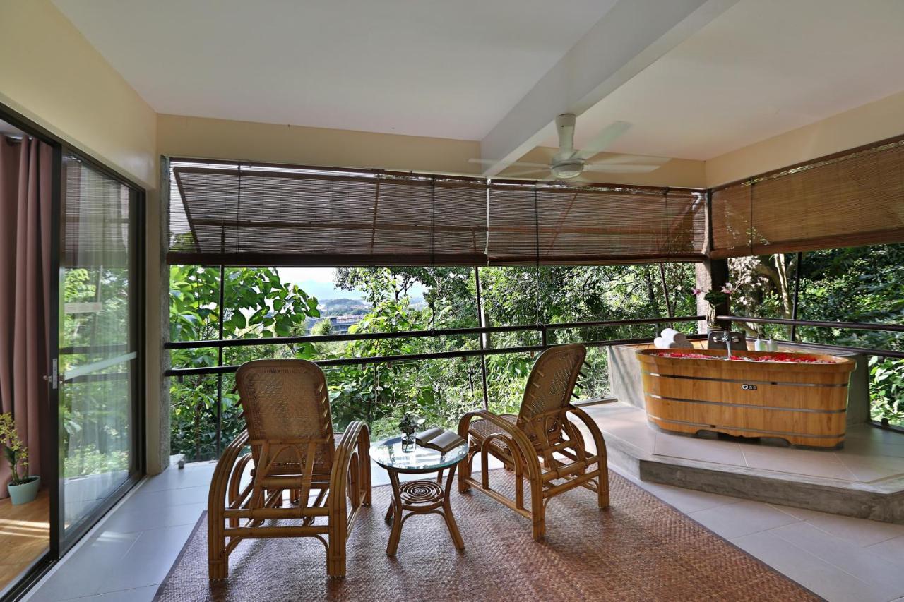 Ambong Rainforest Retreat Pantai Cenang  Exterior photo